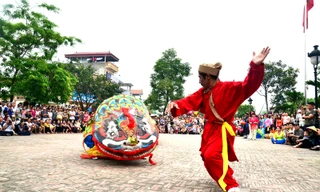 Kịch tính màn múa 'Chém đầu Giảo long' ở Lệ Mật