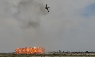 Máy bay A-10C Thunderbolt II diễn tập thả bom. Ảnh: Không quân Mỹ