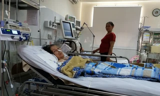 Cụ bà bị ngưng tim, ngưng thở 6 lần trong một buổi sáng vì mắc bệnh lạ đang được điều trị tại viện