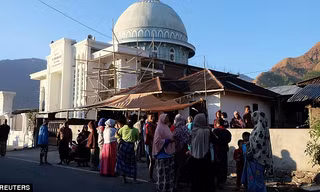 Động đất kinh hoàng ở Indonesia, hơn 40 người thương vong