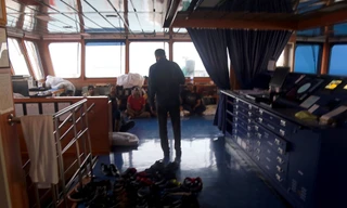 Các thủy thủ tàu Stena Impero. Ảnh chụp ngày 21/7. Nguồn: Sputnik