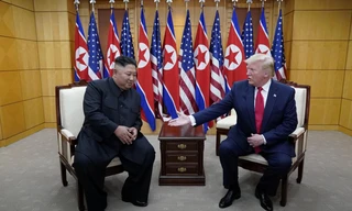 Toàn cảnh cuộc gặp chớp nhoáng của lãnh đạo Mỹ-Triều tại Bàn Môn Điếm