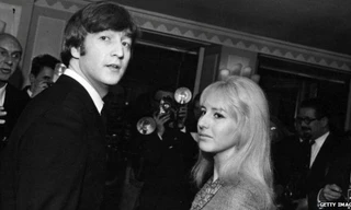 Người vợ đầu của tượng đài âm nhạc John Lennon qua đời vì ung thư