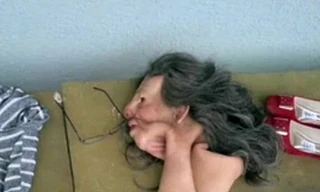 Tù nhân 'hóa phép' thành bà lão 80 tuổi để vượt ngục