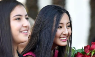 Dân mạng phát ‘sốt’ với ‘bông hồng lai' Trung – Mỹ