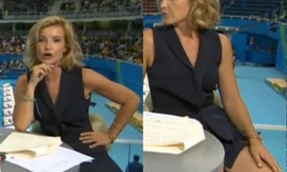 Nóng mắt với MC ‘mặc như không mặc’ trên truyền hình