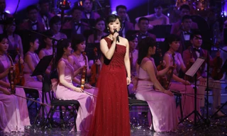 Nghệ sĩ Triều Tiên mê hoặc khán giả Hàn Quốc trong đêm diễn đầu tiên 