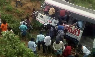 Hiện trường vụ tai nạn. Ảnh: AFP