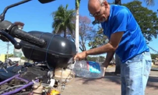 'Không thể tin nổi' xe máy chạy 500km bằng... 1 lít nước lã