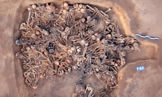 Phát hiện 97 hài cốt bị nhồi nhét trong nhà cổ nghìn tuổi