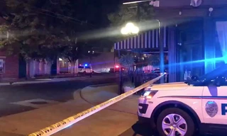 Cảnh sát bao vây hiện trường vụ xả súng. Ảnh: Twitter