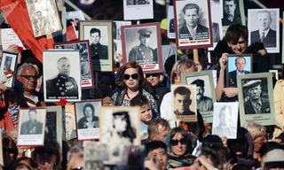 ‘Trung đoàn bất tử’ diễu hành khắp thế giới, kỉ niệm chiến thắng Phát xít