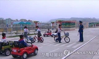 Một công viên giao thông ở tỉnh Kanggye (phía bắc Triều Tiên). Ảnh: KCTV