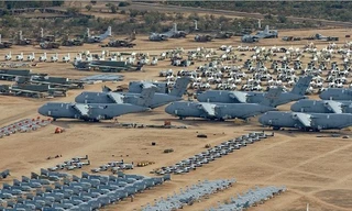 Boneyard chứa hơn 4.000 máy bay không còn hoạt động. Ảnh: Google Earth.