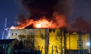 Tìm thấy 53 thi thể trong vụ cháy trung tâm thương mại ở Nga