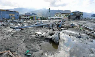 Thành phố biển Palu tan hoang sau động đất, sóng thần. Ảnh: AFP