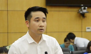 Ông Sơn làm phó chánh Văn phòng BCĐ 389 Quốc gia khi 34 tuổi. Ông Sơn từng làm thư ký cựu Bộ trưởng Bộ Công Thương Vũ Huy Hoàng, sau đó về làm phó cục trưởng Cục Quản lý thị trường.