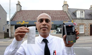 Ông Abdul Wahid – chủ nhà hàng, người từng có kinh nghiệm quản lý nhà hàng hơn 30 năm cho biết đây là lần đầu tiên ông gặp sự cố hi hữu như vậy. 