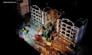 Hiện trường vụ nổ khí gas phá hủy 83 căn hộ. Ảnh: Tân Hoa Xã