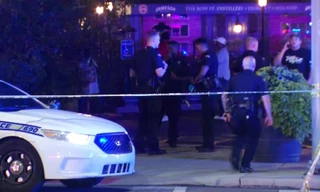 Cảnh sát phong tỏa hiện trường vụ xả súng. Ảnh: WKEF