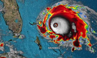 Bão Dorian vừa mạnh lên thành cấp 5. Ảnh: CNN