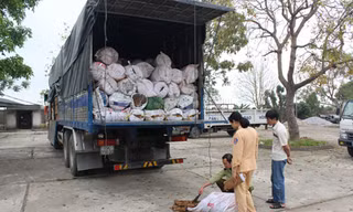 Phương tiện và thực phẩm bẩn. Ảnh: Công an Thanh Hóa