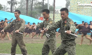 Mãn nhãn xem lính đặc công đánh côn nhị khúc