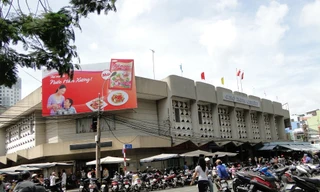 Chợ Xóm chiếu (quận 4)