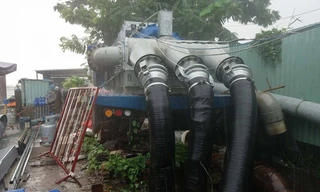 4 máy thay siêu máy bơm chống ngập cho đường Nguyễn Hữu Cảnh