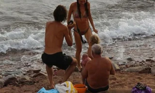 Hi hữu: Đang đi bơi, thai phụ bất ngờ đẻ rơi trên biển Đỏ