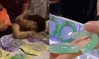 Nữ du khách ngất tại chỗ vì lỡ tay làm vỡ vòng đá tiền tỉ