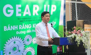 Bí thư Thành ủy TPHCM Đinh La Thăng phát biểu tại buổi lễ.