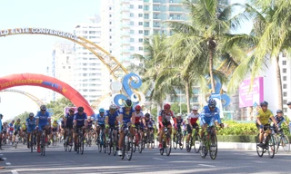 250 VDDV tranh tài tại giải đua xe đạp Đà Nẵng mở rộng vì nạn nhân da cam. Ảnh: Giang Thanh