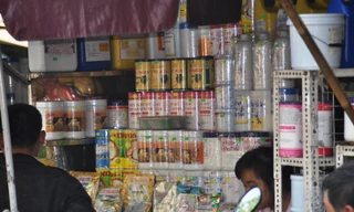 Chợ hoá chất Kim Biên