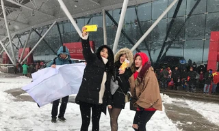 Chưa có dấu hiệu hoãn chung kết, CĐV Việt Nam bắt đầu tới sân