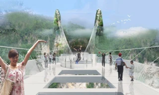 Toát mồ hôi lạnh trên cầu đáy kính cheo leo bên miệng vực