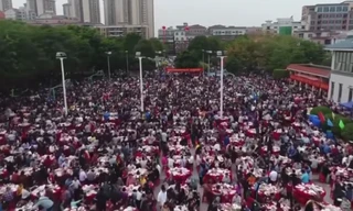 Choáng với bữa tiệc 3.800 mâm, hơn 10.000 thực khách 