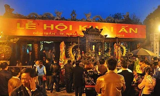 Lễ dâng hương và khai ấn đền Trần (Nam Định) năm 2016. Ảnh: Quỳnh Trang.