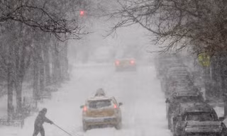 Bão tuyết kinh hoàng, một phần nước Mỹ trắng xóa như 'kỷ băng hà'