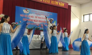 Xúc động với tiết mục múa đặc biệt của học sinh khiếm thính