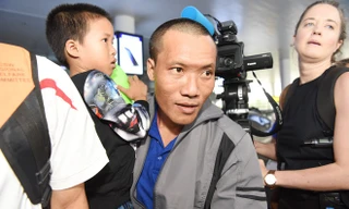 3 thuyền viên về nước sau 4 năm bị cướp biển giam cầm