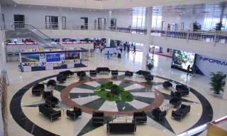 Ngắm Trung tâm báo chí phục vụ 3.000 phóng viên tác nghiệp APEC