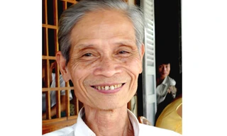 'Triết gia' bán vé số