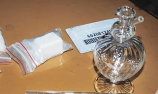 Ma tuý đá kích thích vào các cơ quan, hệ tuần hoàn, hệ thần kinh, hệ tiêu hoá… của cơ thể và khiến bệnh nhân có thể tử vong nếu không được cấp cứu kịp thời. Ảnh minh hoạ: Internet