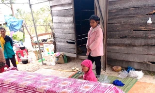 Đi gùi nước, 3 em nhỏ chết đuối thương tâm