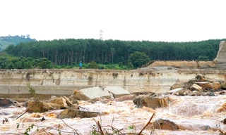 Tin mới vụ vỡ tường đập thủy điện ở Gia Lai