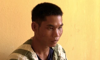 Bực tức vì bị la mắng, người chồng ném cả can xăng vào đống lửa khi vợ đang nấu cơm