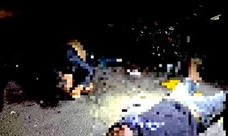 Tông đuôi ô tô tải, ba thanh niên trên một xe máy thương vong