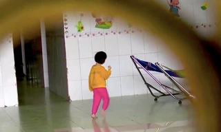 Khẩn trương làm rõ vụ bạo hành bé trai 5 tuổi tử vong