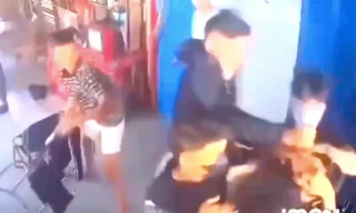 Nhóm đối tượng đánh hội đồng, dùng tua vít đâm học sinh lớp 9